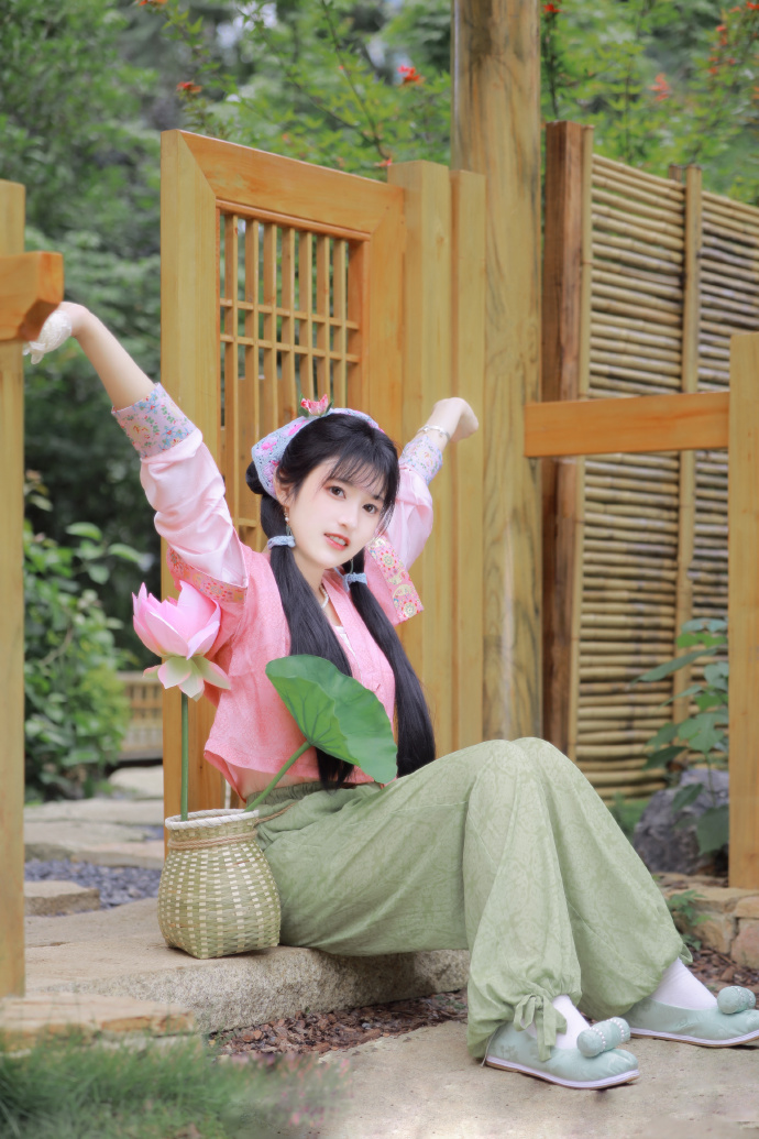 泰勒·谢里丹揭露《黄石》选角真相：罗伯特·雷德福加盟被HBO劝退